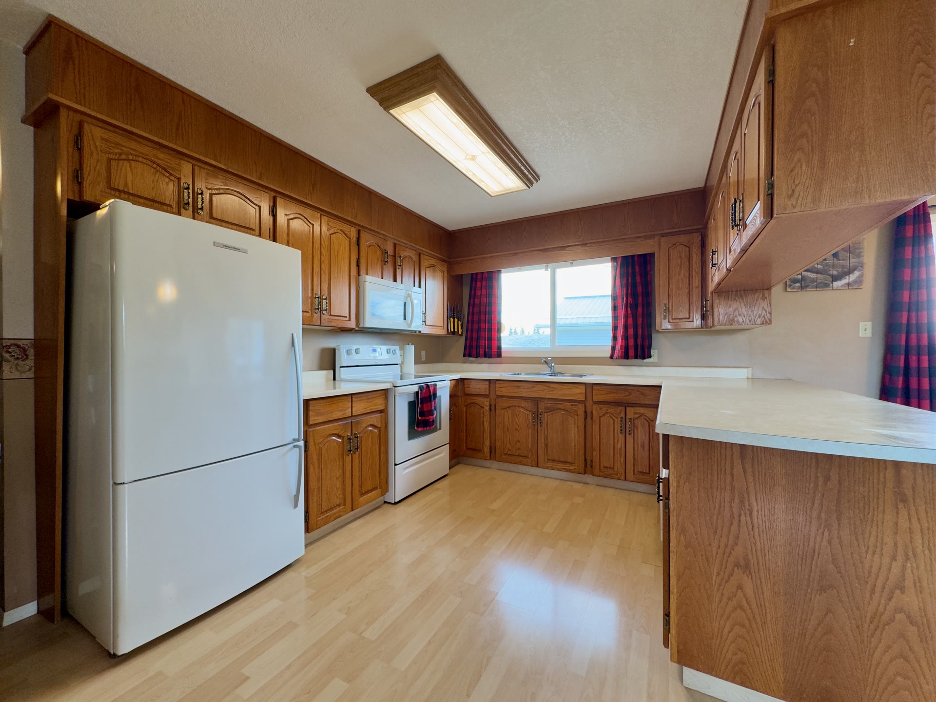 4844 47 Avenue property photo 3