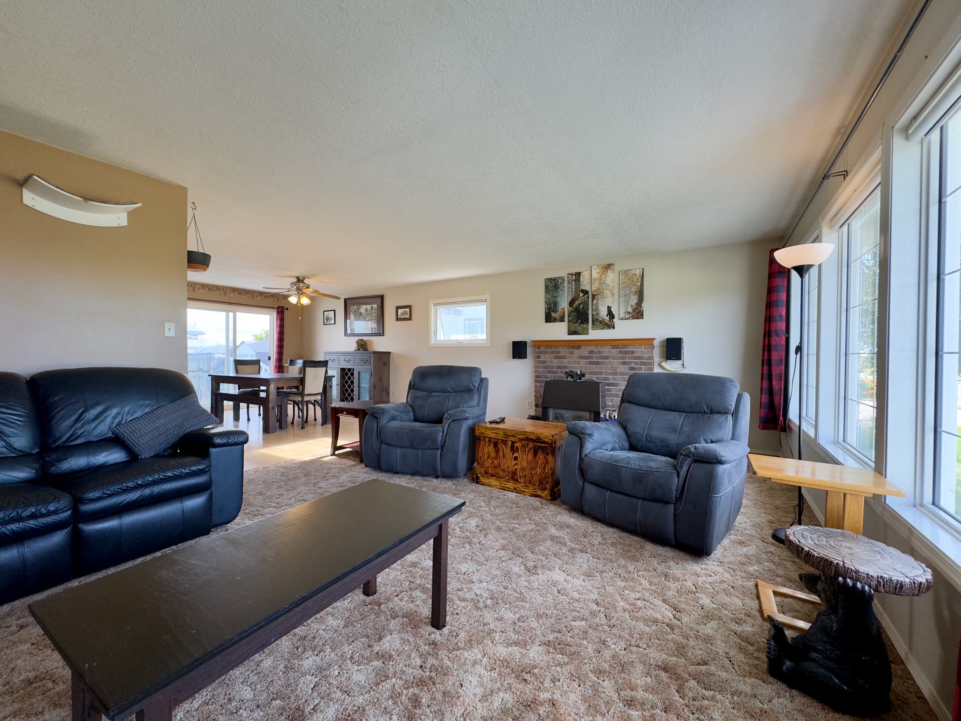 4844 47 Avenue property photo 4