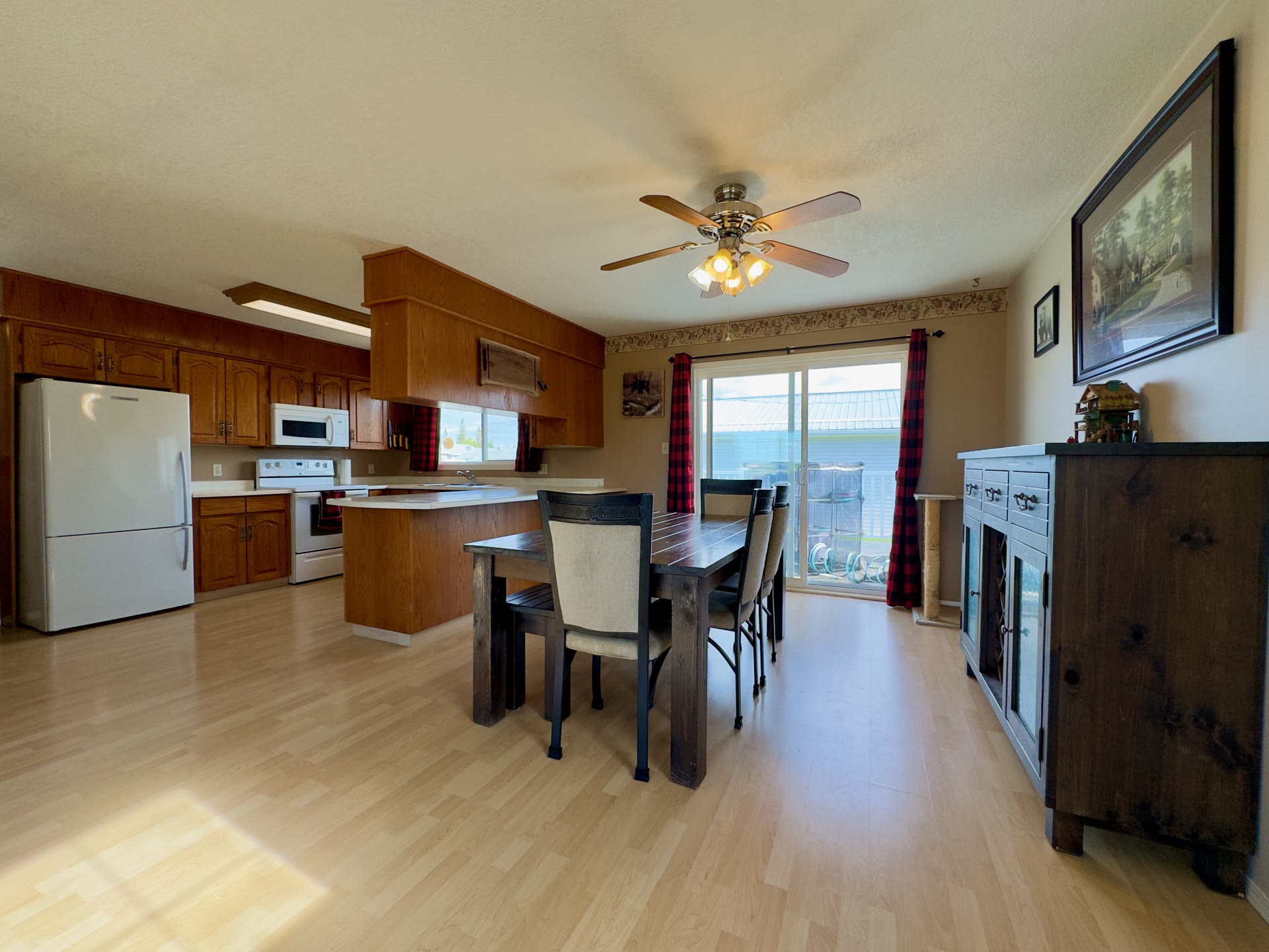 4844 47 Avenue property photo 7